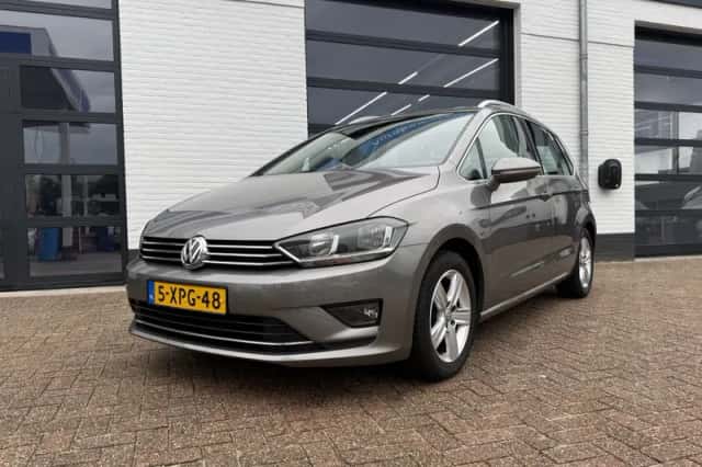 Volkswagen Golf Sportsvan (2014) thumbnail 5