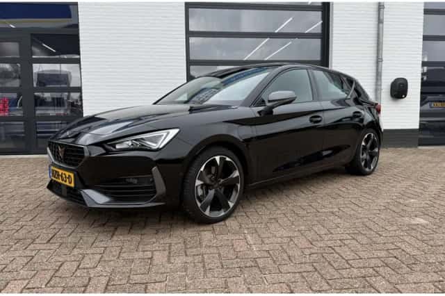 CUPRA Leon (2022) thumbnail 1