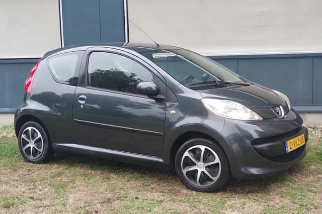 Peugeot 107 (2008) thumbnail 5