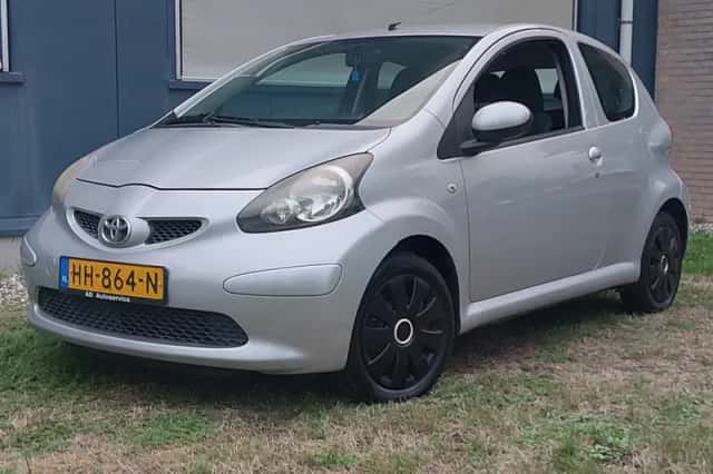 Toyota Aygo (2006) thumbnail 1