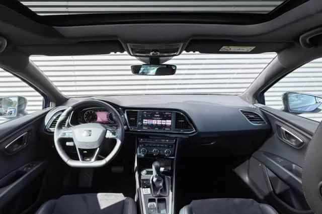 SEAT Leon (2019) thumbnail 2