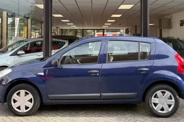 Dacia Sandero (2009) thumbnail 5