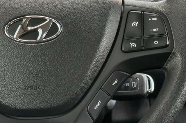 Hyundai i10 (2018) thumbnail 3