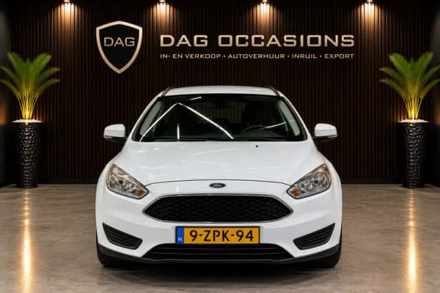 Ford Focus (2015) thumbnail 2