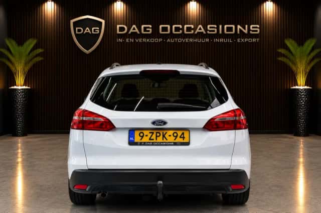 Ford Focus (2015) thumbnail 3