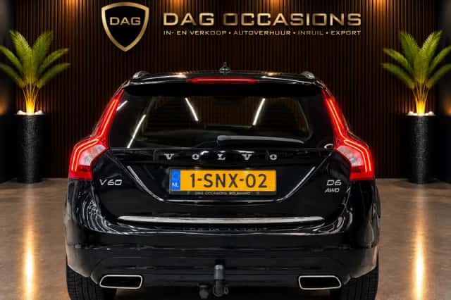 Volvo V60 (2013) thumbnail 3