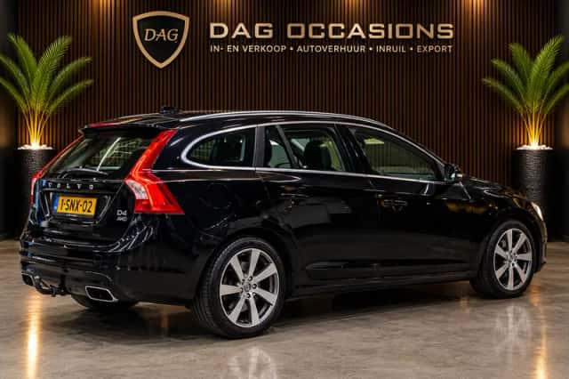 Volvo V60 (2013) thumbnail 4