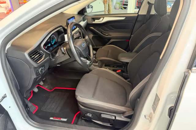 Ford Focus (2019) thumbnail 5