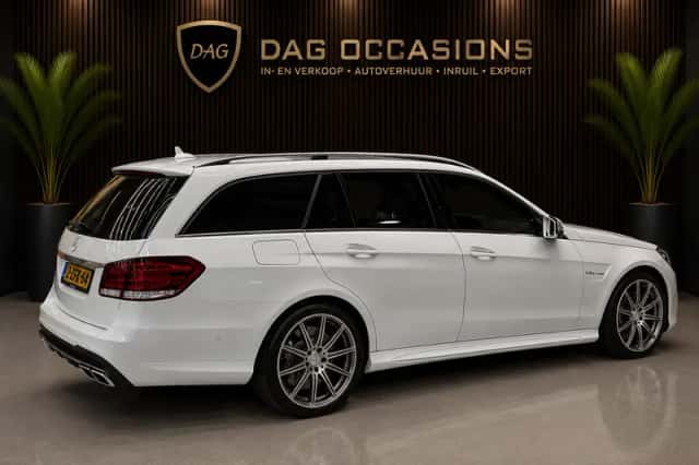 Mercedes-Benz E-Klasse (2015) thumbnail 4