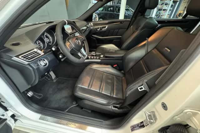 Mercedes-Benz E-Klasse (2015) thumbnail 5