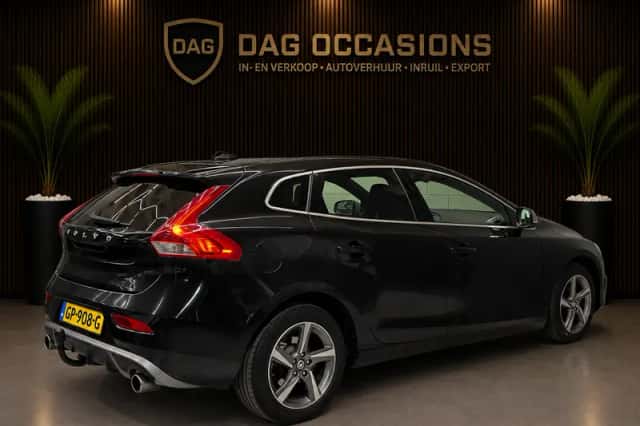 Volvo V40 (2015) thumbnail 4