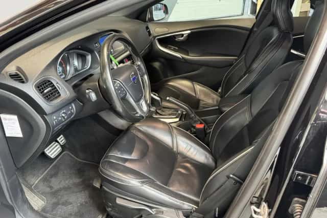 Volvo V40 (2015) thumbnail 5