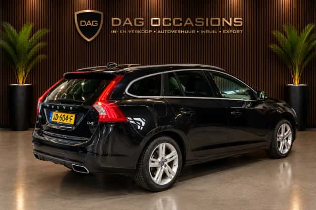 Volvo V60 (2015) thumbnail 4