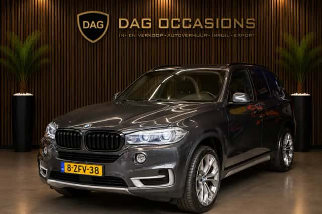 BMW X5 (2013) thumbnail 2