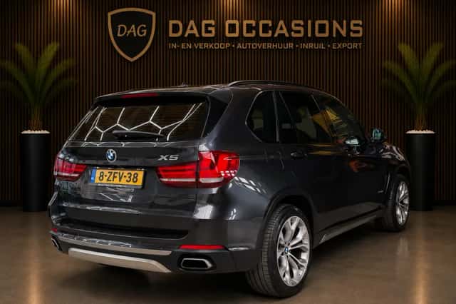 BMW X5 (2013) thumbnail 6