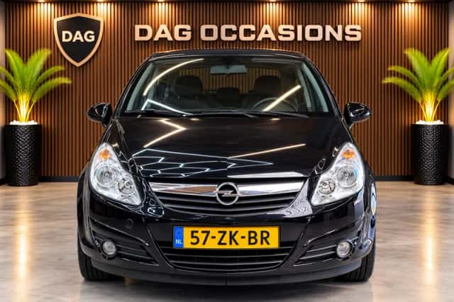 Opel Corsa (2008) thumbnail 2