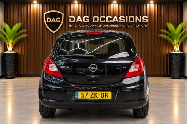 Opel Corsa (2008) thumbnail 3