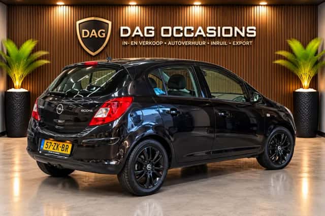 Opel Corsa (2008) thumbnail 4