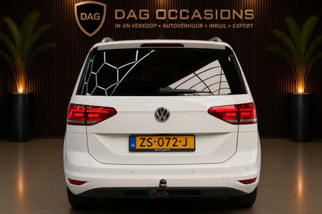 Volkswagen Touran (2019) thumbnail 3