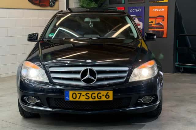 Mercedes-Benz C-Klasse (2009) thumbnail 3