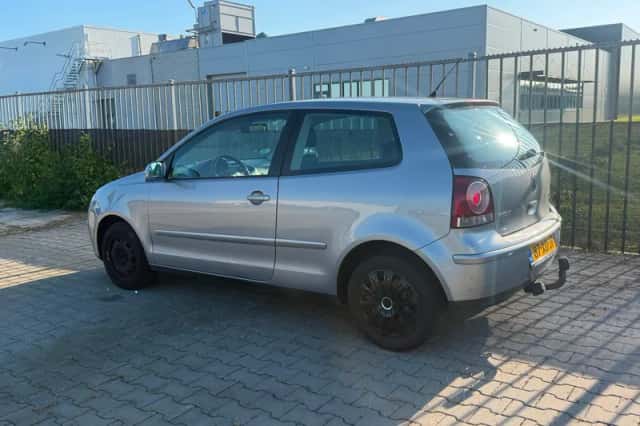 Volkswagen Polo (2007) thumbnail 2