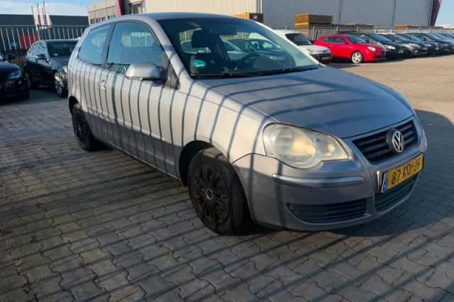 Volkswagen Polo (2007) thumbnail 3