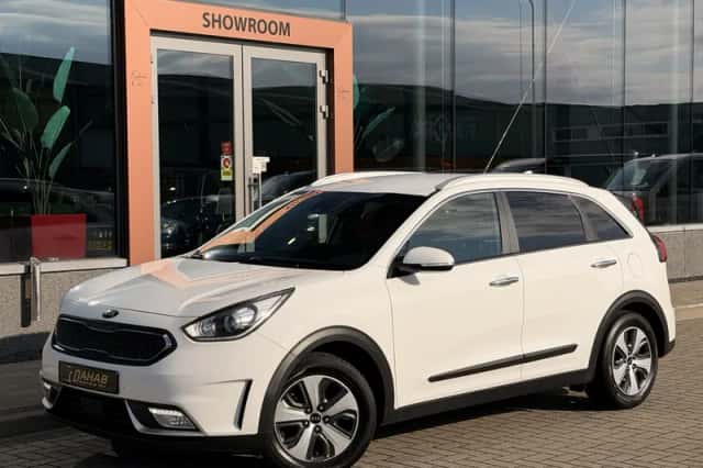 Kia Niro (2018) thumbnail 2