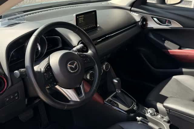 Mazda CX-3 (2015) thumbnail 2