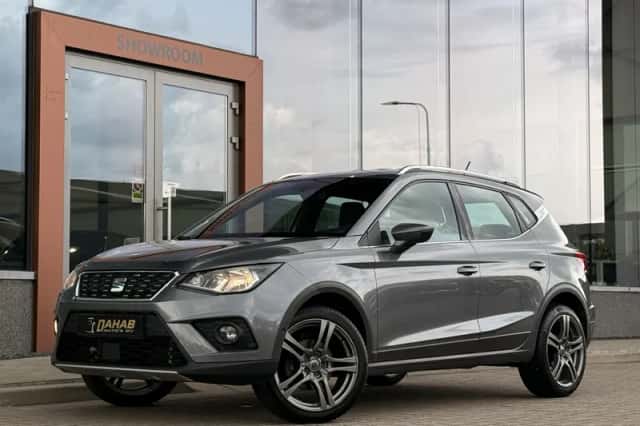 SEAT Arona (2017) thumbnail 1