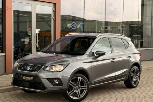 SEAT Arona (2017) thumbnail 3