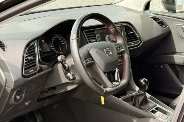 SEAT Leon (2018) thumbnail 2