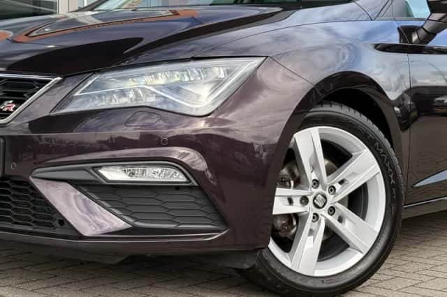 SEAT Leon (2018) thumbnail 4