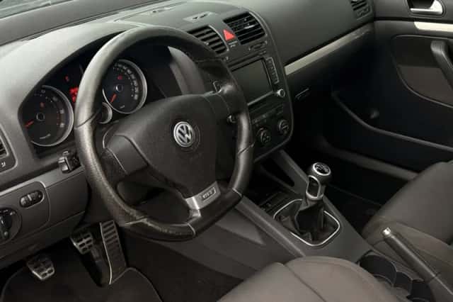 Volkswagen Golf (2008) thumbnail 2