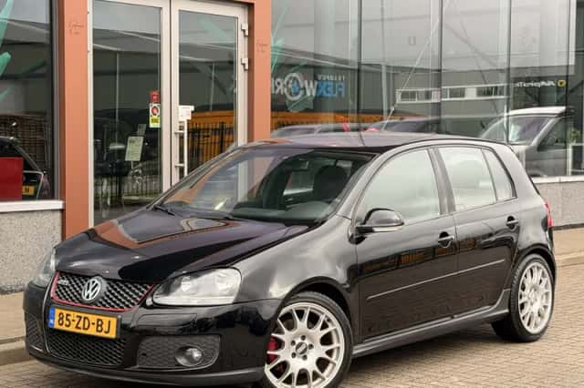 Volkswagen Golf (2008) thumbnail 3