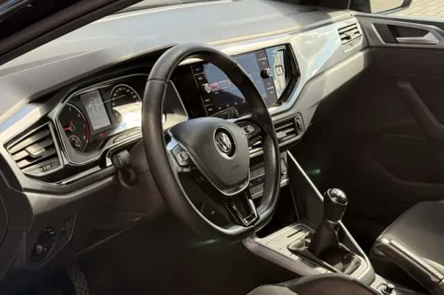 Volkswagen Polo (2018) thumbnail 2