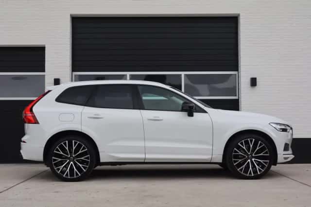 Volvo XC60 (2018) thumbnail 5