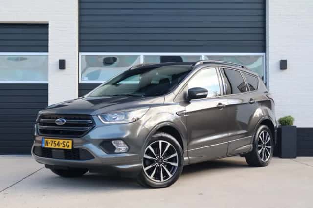 Ford Kuga (2017) thumbnail 1