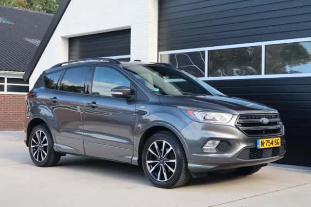 Ford Kuga (2017) thumbnail 6