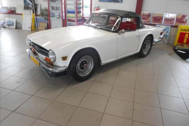 Triumph TR6 (1973) thumbnail 1