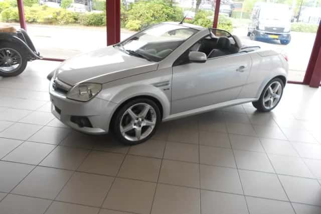 Opel Tigra (2006) thumbnail 1