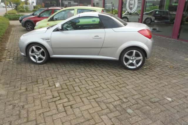 Opel Tigra (2006) thumbnail 3