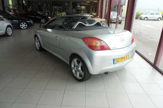 Opel Tigra (2006) thumbnail 6