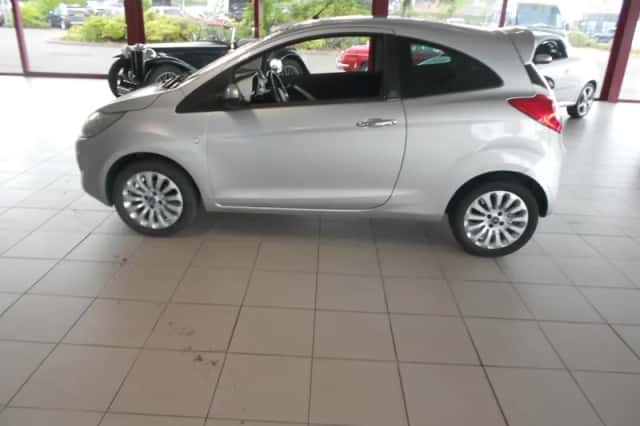Ford Ka (2011) thumbnail 2