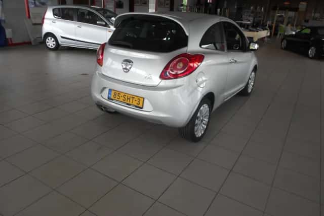 Ford Ka (2011) thumbnail 4