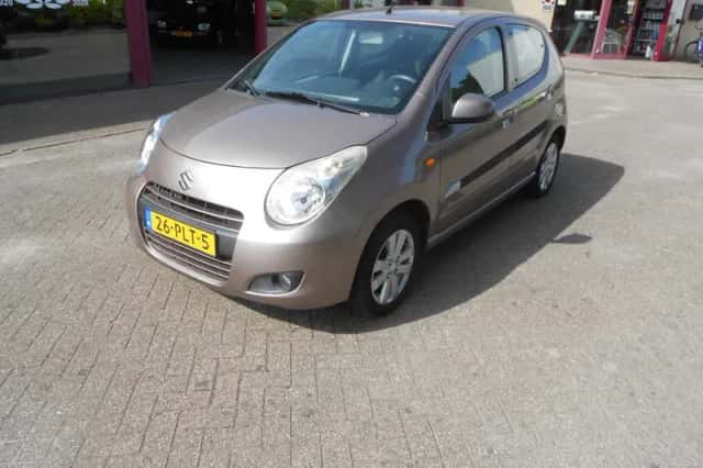 Suzuki Alto (2011) thumbnail 1