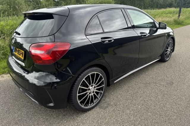 Mercedes-Benz A-Klasse (2017) thumbnail 2