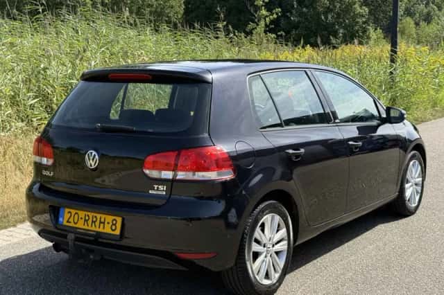 Volkswagen Golf (2011) thumbnail 3