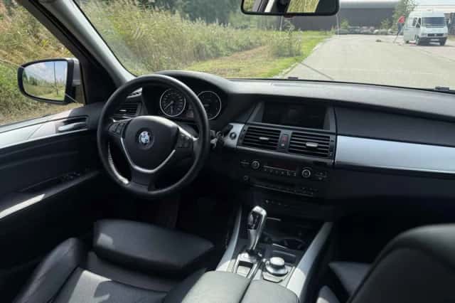 BMW X5 (2008) thumbnail 2