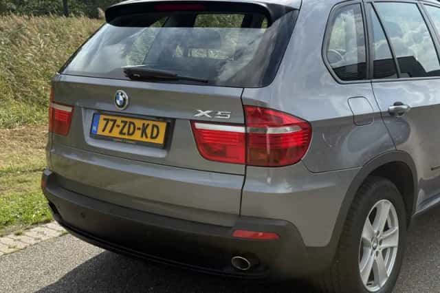 BMW X5 (2008) thumbnail 6
