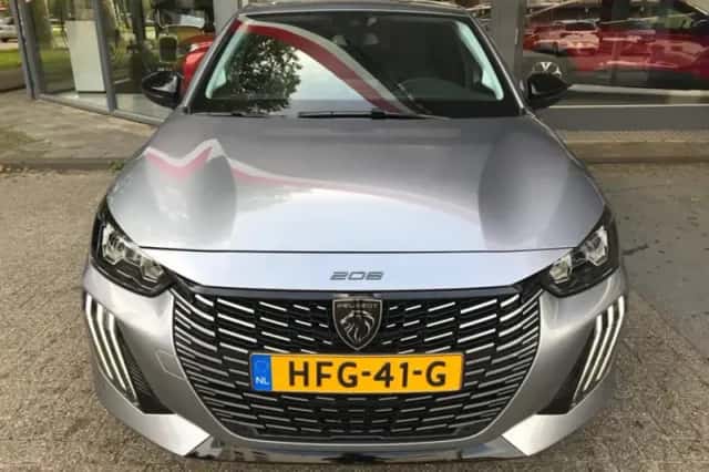 Peugeot 208 (2024) thumbnail 6